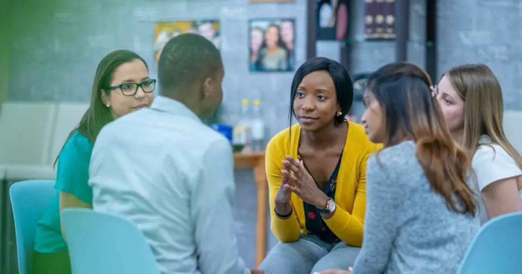 5 trampas mentales que descarrilarán tu desarrollo profesional