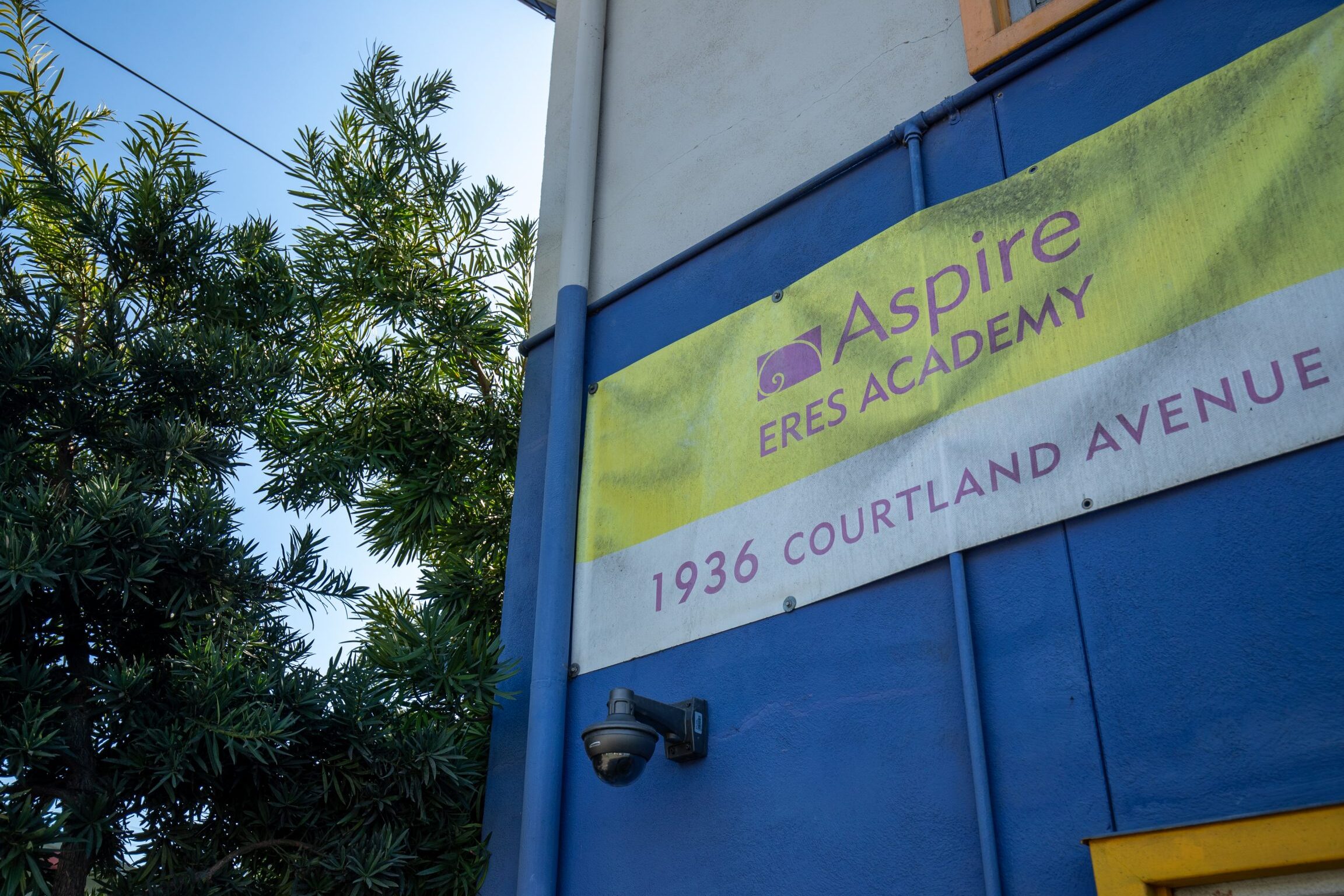 Los estudiantes y el personal de Aspire ERES se despiden de sus puertas cerradas...